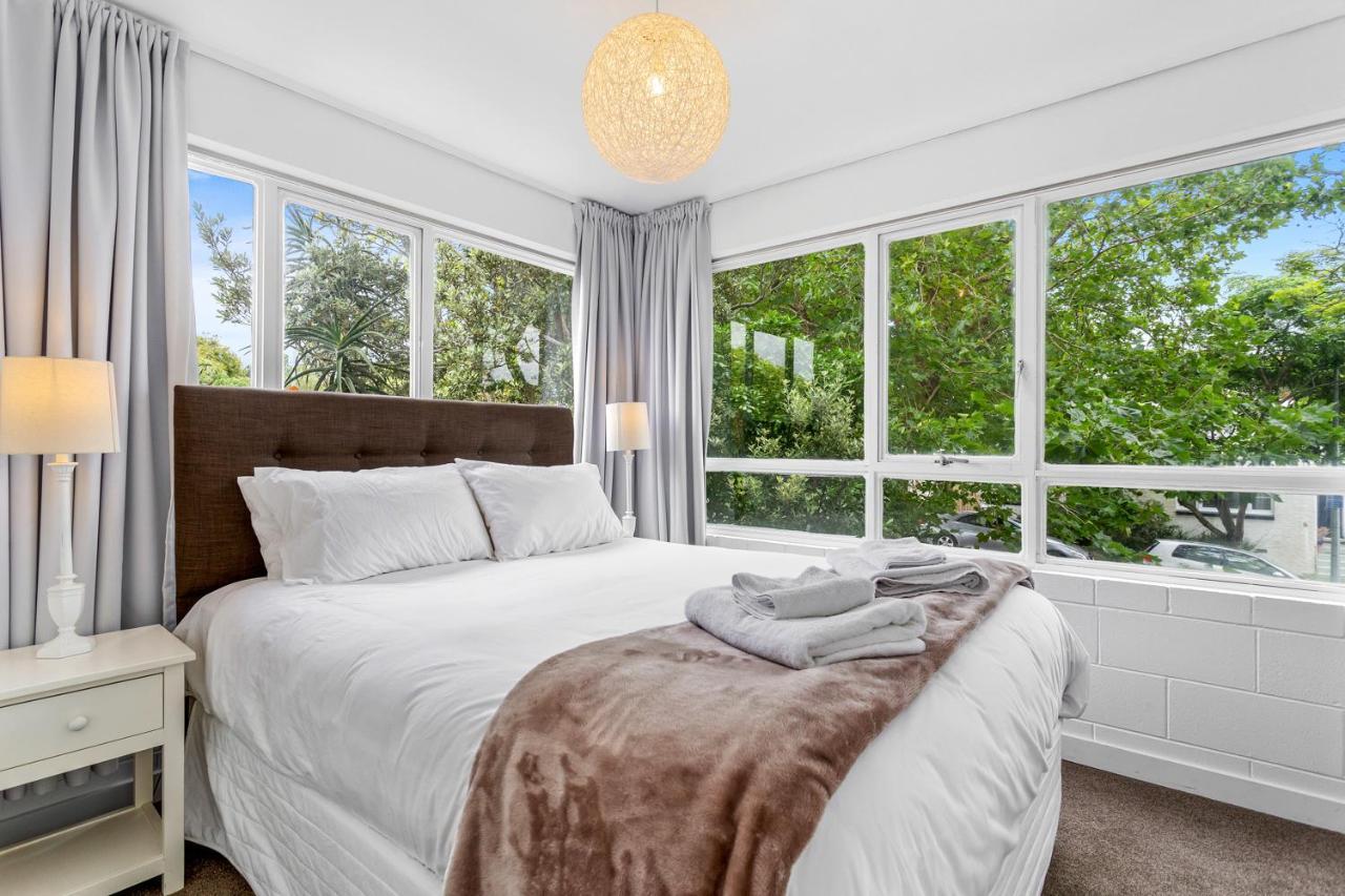 One Bedroom Apartment, Heart Of Newmarket Окленд Экстерьер фото