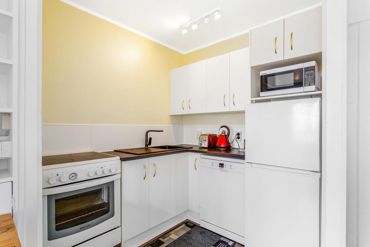 One Bedroom Apartment, Heart Of Newmarket Окленд Экстерьер фото